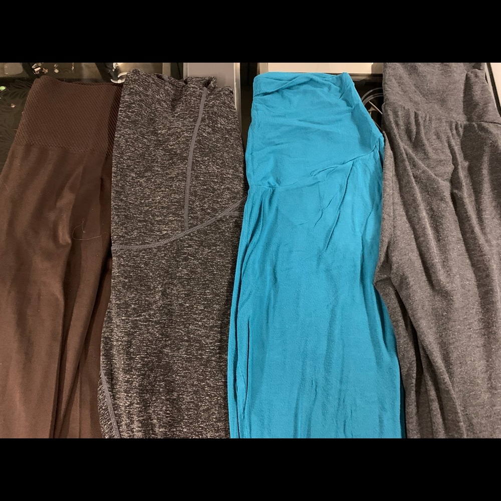 Set of 4 maternity pants Medium/OS